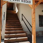 Bogi Kucko, 4*